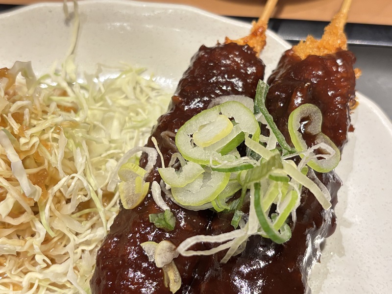 若鯱家カレーうどん定食の味噌串カツ